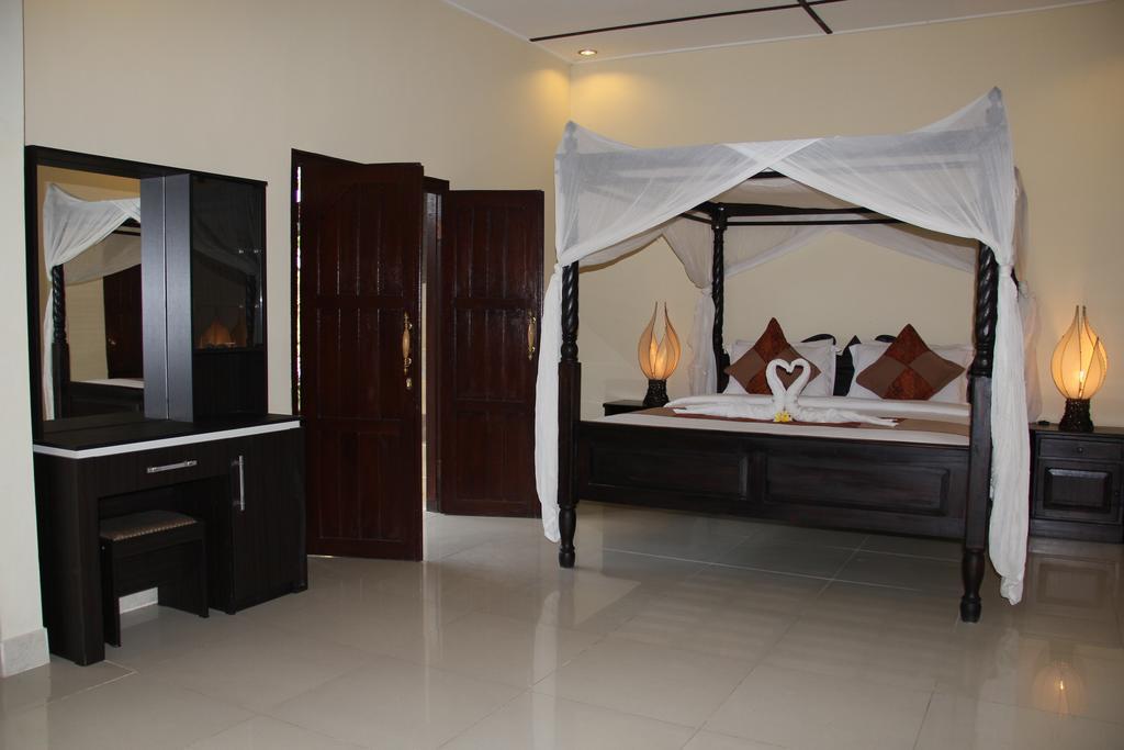 The Catur Villa Seminyak Buitenkant foto